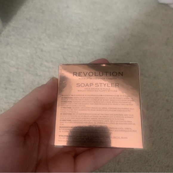 NWT Revolution makeup Soap Styler - Picture 4 of 4